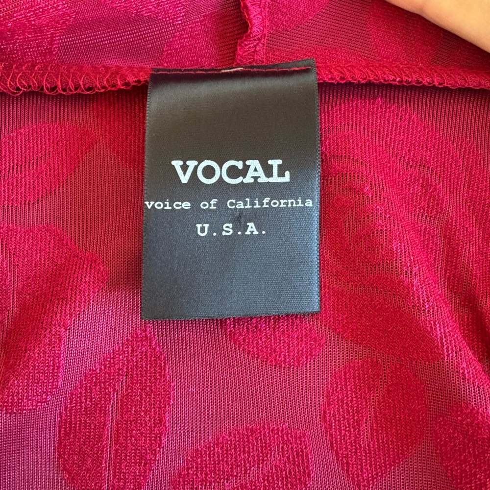 Vocal Deep Red Lace Robe - Picture 4 of 5
